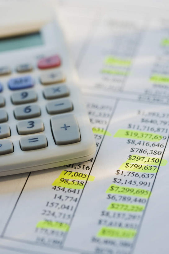 无人,竖图,俯视,室内,特写,白天,计算器,静物,阴影,朦胧,模糊,反射,计算,科学,笔,标志,数字,文字,影子,字符,办公用品,标识,文具,一个,学习用品,理财,财务,阿拉伯数字,单个,账单,文具用品,荧光笔,票据,数学,发票,小票,彩图,高角度拍摄,收据