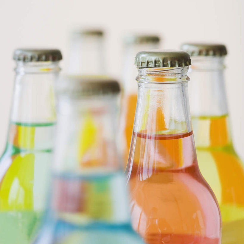 无人,方图,彩色,室内,特写,白天,白色背景,正面,许多,朦胧,模糊,罐子,饮品,很多,玻璃制品,饮料,玻璃瓶,瓶子,摄影,影棚,苏打水,可口,适口,彩图,影棚拍摄,拍摄