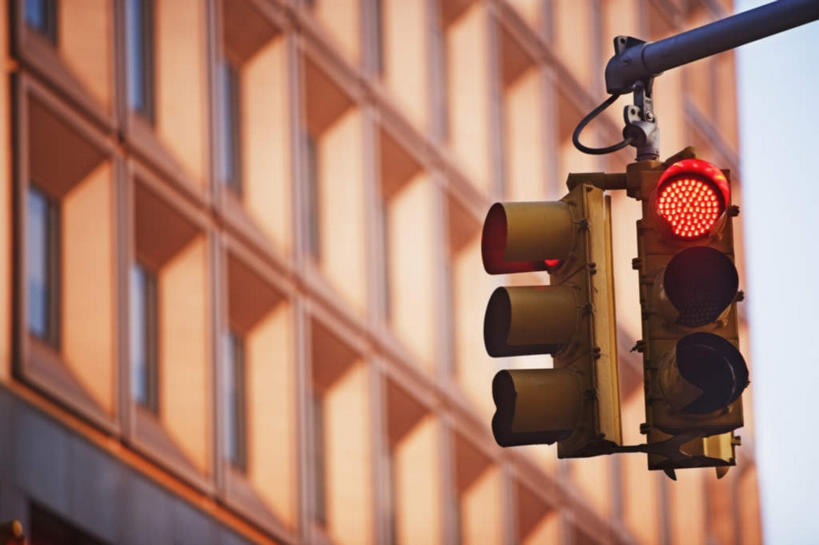 无人,高楼大厦,竖图,室外,特写,白天,仰视,度假,重复,安全,美景,城市风光,城市,大厦,建筑,摩天大楼,纽约,美国,朦胧,模糊,纹路,纹理,墙,景观,红绿灯,信号灯,交通,娱乐,墙壁,墙面,红色,享受,休闲,景色,放松,警示,北美,北美洲,提示,美洲,流通,交通信号灯,纽约州,帝国之州,帝国州,肌理,行人信号灯,北亚美利加洲,亚美利加洲,一栋,反复,彩图,低角度拍摄,大楼,高层建筑,高楼,摩天楼