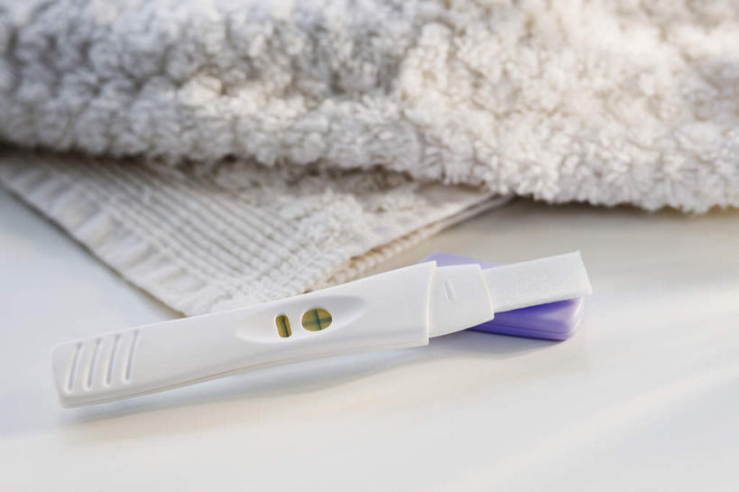 无人,横图,俯视,室内,特写,白天,静物,阴影,反射,纺织物,影子,一个,毛巾,清洁,单个,保暖,验孕棒,验孕,透气,防水,测孕,测孕棒,验孕笔,储水,耐磨,吸水,彩图,高角度拍摄