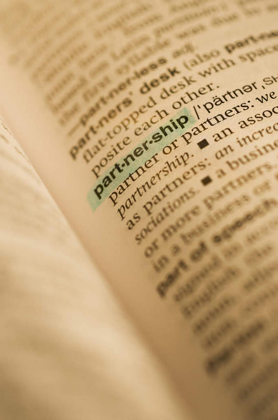 无人,竖图,俯视,室内,特写,白天,静物,书籍,一本,阴影,反射,英文,标志,工具,文字,影子,字符,字母,标识,排列,英文字母,词典,摆列,辞典,工具书,书,图书,彩图,高角度拍摄,布列,分列