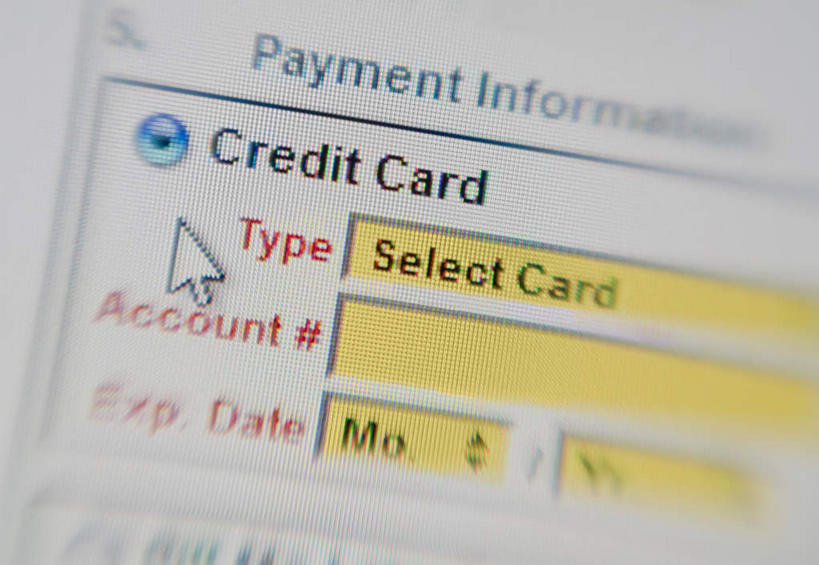 无人,横图,室内,特写,白天,正面,购物,消费,显示器,朦胧,模糊,网络,英文,标志,屏幕,文字,字符,字母,表格,方向,输入,标识,显示屏,箭头,黄色,金融,英文字母,指向,付款,网购,选购,贸易,输出设备,簇,血拼,彩图