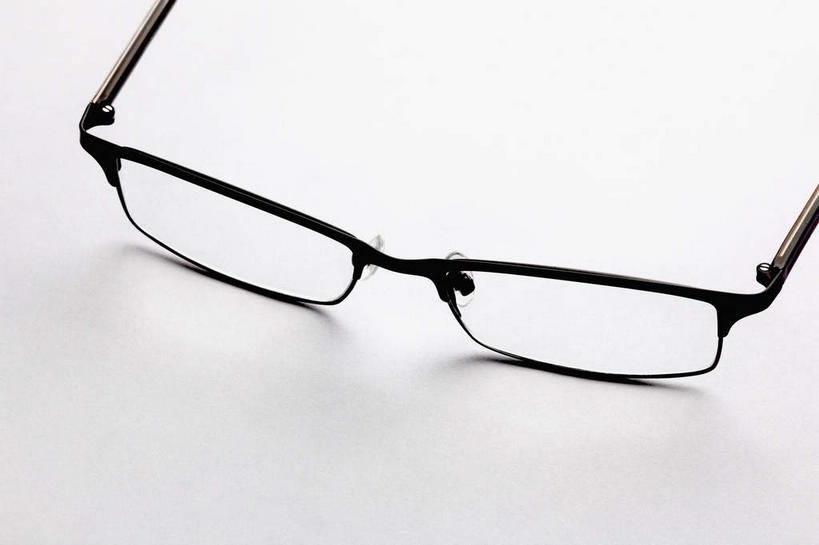 无人,横图,俯视,室内,特写,白天,白色背景,静物,一副,阴影,反射,眼镜,影子,摄影,影棚,近视眼镜,彩图,高角度拍摄,影棚拍摄,拍摄