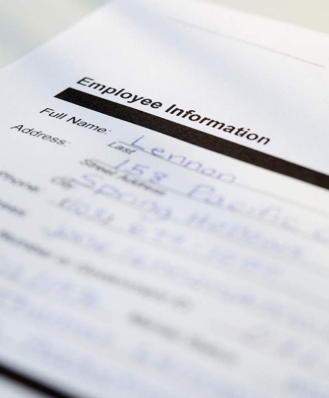 无人,竖图,俯视,室内,特写,白天,白色背景,数据,静物,阴影,反射,分析,曲线,图表,影子,表格,摄影,影棚,统计,折线,指标,销售,目标,业绩,彩图,高角度拍摄,影棚拍摄,拍摄