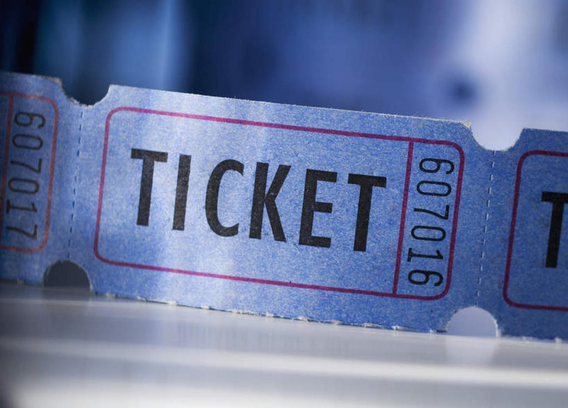 无人,横图,室内,特写,白天,白色背景,正面,静物,朦胧,模糊,英文,标志,数字,文字,字符,字母,标识,绿色,摄影,阿拉伯数字,影棚,英文字母,彩图,影棚拍摄,拍摄,门票