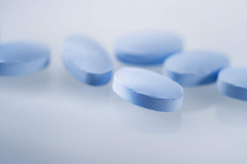 无人,横图,俯视,室内,特写,白天,安全,许多,阴影,朦胧,模糊,反射,药剂,药丸,影子,防护,很多,药片,蓝色,药品,治疗,摄影,影棚,保护,药物,医疗,维生素,保险,预防,平安,彩图,高角度拍摄,影棚拍摄,拍摄