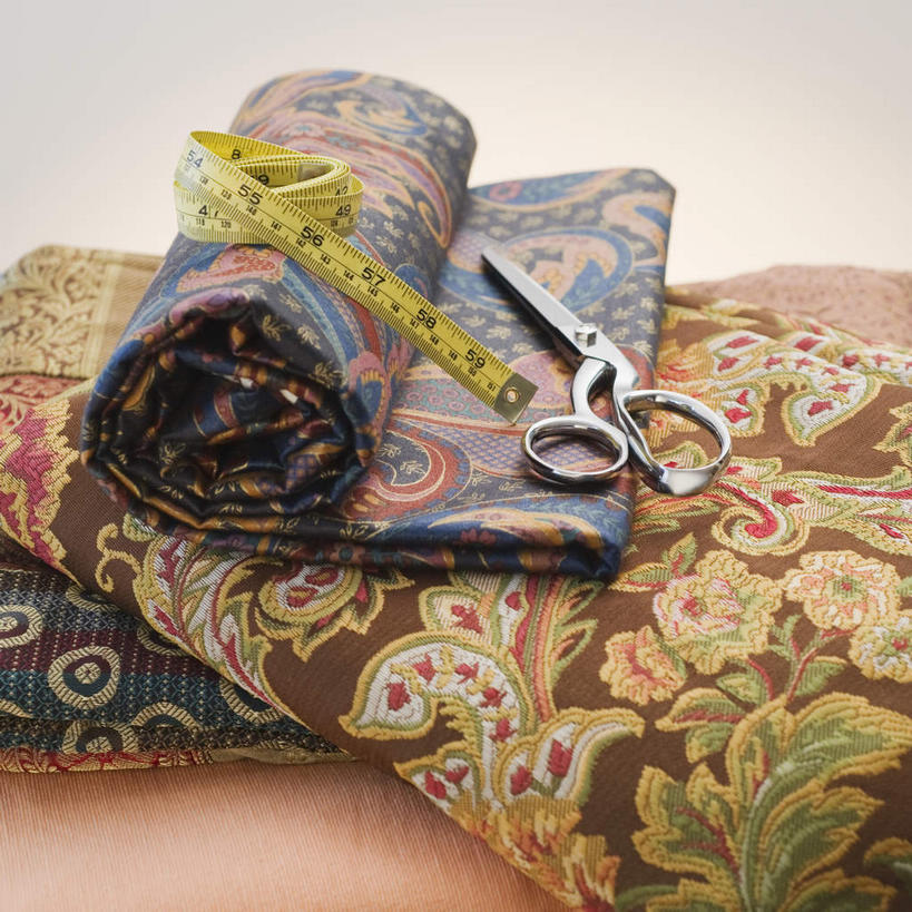 无人,方图,俯视,室内,特写,白天,桌子,静物,一把,修剪,阴影,花纹,装饰,反射,测量,布,布料,工具,剪刀,皮尺,图案,影子,刻度,布纹,一个,尺,保养,保健,摄影,影棚,单个,测量工具,裁剪,华丽,修饰,布匹,点缀,尺子,减肥,剪子,剪裁,切割,腰围尺,瘦身,量具,量仪,塑料卷尺,衬托,美观,雅致,雅观,织锦,彩图,高角度拍摄,影棚拍摄,拍摄,锦缎,染织,丝织物,织锦缎