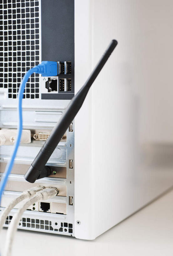 无人,竖图,室内,特写,白天,白色背景,正面,通讯,数据,科技,静物,阴影,反射,传输,网络,信息,影子,通讯设备,通信,创意,摄影,影棚,网线,通信设备,水晶头,路由器,线缆,彩图,影棚拍摄,拍摄,网关设备