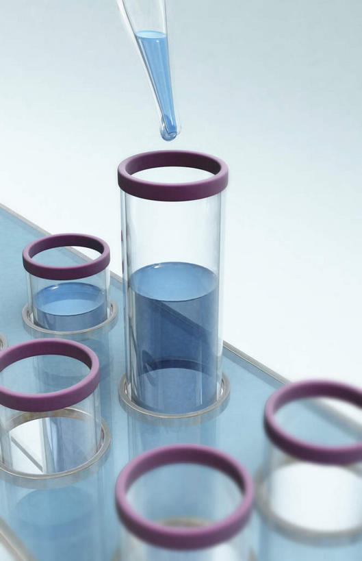 无人,竖图,俯视,室内,特写,白天,白色背景,实验,仪器,桌子,静物,五个,一排,许多,研究,整齐,透明,分析,科学,化学,医学,测试,滴管,罐子,试剂,办公桌,实验室,研究室,玻璃制品,排列,一个,玻璃瓶,瓶子,器皿,单个,科研,生物学,队列,化验,检验,计量,研究所,生理学,玻璃仪器,试验耗材,实验用品,吸液管,化验室,检验室,移液管,彩图,高角度拍摄