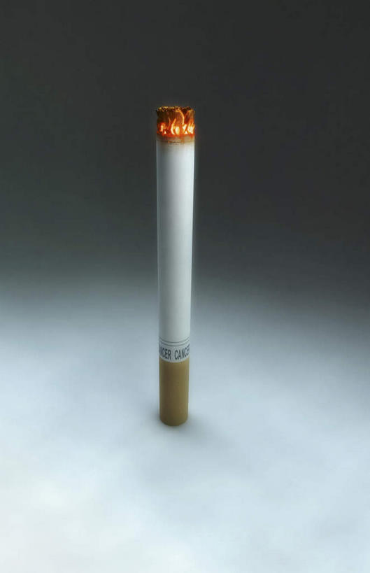 无人,竖图,俯视,室内,特写,白天,静物,香烟,灰色背景,燃烧,一个,烟,单个,焚烧,卷烟,烟草,纸烟,彩图,高角度拍摄