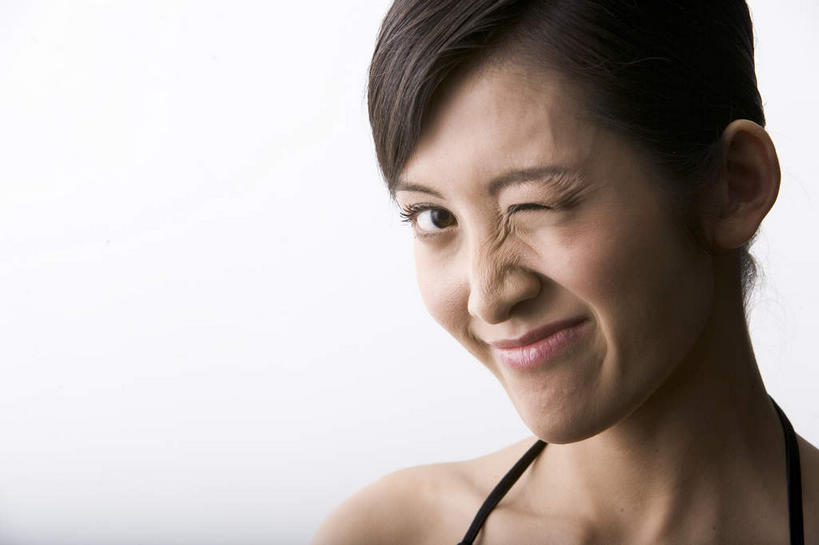 东方人,脸,头,脸颊,一个人,站,闭眼,笑,微笑,横图,室内,特写,白天,白色背景,正面,裙子,亚洲,仅一个年轻女性,仅一个女性,仅一个人,连衣裙,注视,黄种人,观察,看,站着,摄影,影棚,观看,吊带裙,察看,眨眼,关注,年轻女性,女人,女性,亚洲人,头部,脸部,脸蛋,面部,闭眼睛,闭着眼,闭着眼睛,站立,半身,彩图,影棚拍摄,拍摄