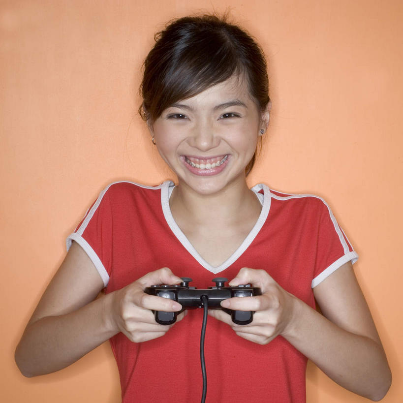 东方人,一个人,站,举,笑,微笑,露齿笑,方图,室内,白天,正面,游戏,兴奋,热情,亚洲,仅一个年轻女性,仅一个女性,仅一个人,鲜艳,开放,美丽,玩,注视,黄种人,漂亮,娱乐,红色,耳环,观察,看,托,站着,休闲,健康,温暖,奔放,活力,积极,激情,摄影,游戏机,朝气,影棚,观看,活动,暖色,吉祥,察看,优美,生命,发泄,关注,消遣,智力,摩登,艳丽,饱满,宣泄,革命,耳饰,热烈,赤色,充实,斗志,喜气,主动,斑斓,标致,瑰丽,娇艳,锦绣,娟秀,俊丽,奇丽,俏丽,时兴,秀丽,年轻女性,女人,女性,亚洲人,长发,举起,举手,举着,玩耍,嬉戏,向上举,向上伸,向上托,站立,半身,彩图,影棚拍摄,欢乐,拍摄