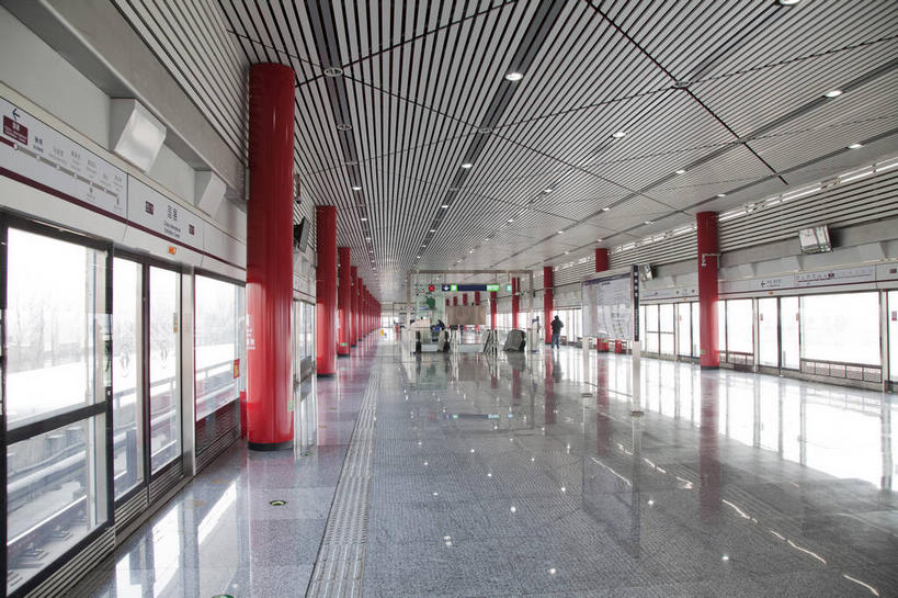 无人,横图,室内,白天,正面,度假,安全,美景,城市风光,城市,车站,照明,北京,中国,亚洲,阴影,光线,影子,景观,地铁站,灯光,防护,站台,首都,娱乐,顶灯,月台,安全门,灯,灯具,享受,休闲,景色,放松,保护,照亮,照明设备,保险,东亚,中华人民共和国,北京市,京,北平,华北地区,朝阳区,保全,周全,安稳,安定,平安,彩图,地铁屏蔽门,屏蔽门,北京国际展览中心,中国国际展览中心