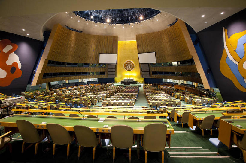 无人,会议室,横图,室内,白天,正面,旅游,度假,家具,桌子,标志建筑,地标,建筑,椅子,照明,纽约,美国,一排,许多,阴影,整齐,并列,并排,光线,影子,办公桌,会议桌,灯光,曼哈顿,很多,娱乐,建设,顶灯,灯,排列,灯具,享受,休闲,旅游胜地,放松,照亮,北美,北美洲,照明设备,队列,美洲,平行,联合国总部,纽约市,纽约州,帝国之州,帝国州,办公家具,北亚美利加洲,亚美利加洲,联合国大厦,彩图,美利坚合众国,曼哈顿区,纽约县,曼哈顿岛,联合国总部大楼