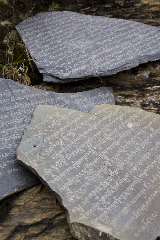 无人,寺庙,宫殿,竖图,俯视,室外,特写,白天,旅游,度假,石头,名胜古迹,标志建筑,地标,建筑,布达拉宫,中国,亚洲,节日,遗迹,石子,建筑群,古迹,文化,文物,娱乐,建设,古建筑,拉萨,西藏,庙宇,祈祷,享受,休闲,健康,旅游胜地,放松,许愿,宗教,佛教,信仰,纪念,祈求,藏,古文明,东亚,西藏自治区,喇嘛教,藏传佛教,首府,中华人民共和国,西南地区,拉萨市,释教,第二普陀山,平安,石块,岩石,彩图,高角度拍摄,庙,寺,藏语系佛教,西藏佛教