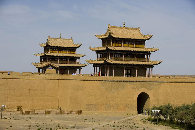 无人,横图,室外,白天,正面,旅游,度假,名胜古迹,植物,标志建筑,地标,建筑,长城,中国,亚洲,阴影,遗迹,光线,瓦片,影子,墙,屋顶,屋檐,云,云朵,云彩,顶棚,古迹,文物,娱乐,建设,城墙,古建筑,檐,墙壁,墙面,树,树木,蓝色,绿色,白云,蓝天,天空,阳光,自然,天,享受,休闲,旅游胜地,放松,生长,晴朗,成长,坚硬,万里长城,防御,古文明,东亚,甘肃,甘肃省,嘉峪关,中华人民共和国,西北地区,甘,嘉峪关市,坚固,晴空,彩图,嘉峪关长城