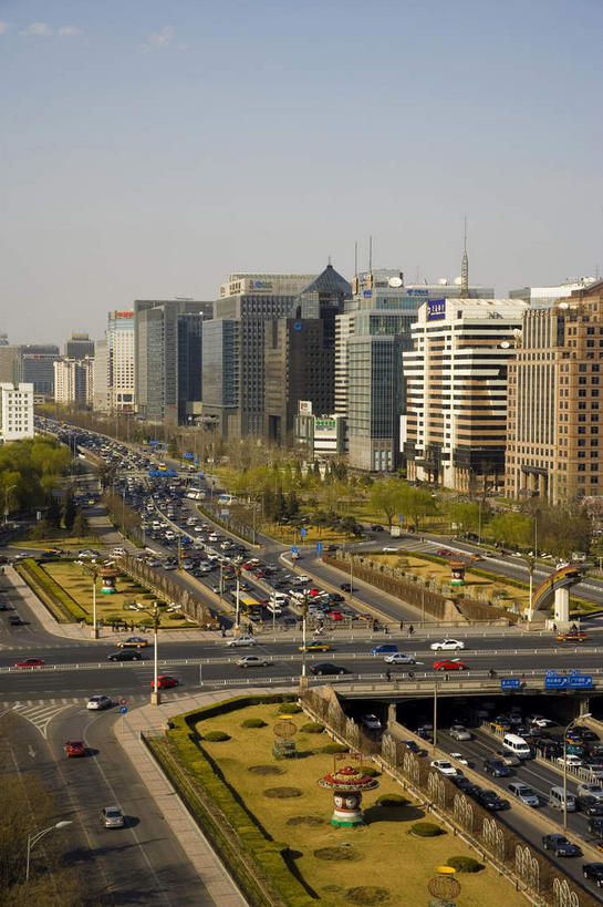 无人,家,高楼大厦,竖图,俯视,航拍,室外,白天,旅游,度假,股票,植物,标志建筑,大桥,大厦,道路,地标,建筑,路,摩天大楼,桥梁,公路,汽车,北京,中国,亚洲,一排,许多,阴影,整齐,并列,并排,光线,影子,房屋,屋子,云,云朵,高架,桥,分界线,停车线,交通,首都,很多,云彩,娱乐,建设,楼房,住宅,车,树,树木,排列,蓝色,绿色,白云,蓝天,天空,阳光,自然,交通工具,轿车,天,享受,休闲,旅游胜地,放松,生长,晴朗,成长,车行道,车行道分界线,证券交易所,交易,鸟瞰,队列,交易所,载具,标线,平行,证券所,高架桥,贸易,东亚,车行线,高架道路,跨线桥,中华人民共和国,北京市,京,北平,华北地区,晴空,马路,彩图,高角度拍摄,房子,大楼,高层建筑,高楼,摩天楼,金融街,股票交易所,北京二环路,北京金融街,二环路,西二环,中国证券大厦