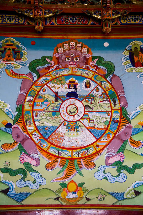 无人,寺庙,竖图,室内,特写,白天,正面,绘画,静物,中国,亚洲,节日,艺术,装饰,环绕,围绕,纹路,纹理,墙,燃烧,环抱,文化,壁画,墙壁,墙面,蓝色,绿色,香火,庙宇,祈祷,健康,许愿,宗教,信仰,纪念,华丽,修饰,祈求,点缀,东亚,甘肃,甘肃省,碌曲县,郎木寺,郎木寺镇,肌理,中华人民共和国,衬托,美观,雅致,雅观,西北地区,甘,萦绕,郎木寺乡,平安,画画,彩图,庙,寺