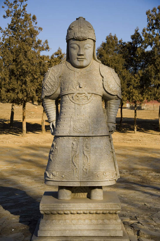 无人,站,竖图,室外,白天,正面,旅游,度假,名胜古迹,植物,标志建筑,道路,地标,建筑,路,帽子,雕塑,中国,亚洲,阴影,服装,遗迹,艺术,装饰,光线,雕刻,雕像,影子,小路,交通,古迹,文物,娱乐,建设,古建筑,树,树木,一个,衣服,蓝色,绿色,蓝天,天空,阳光,自然,工艺品,天,站着,享受,休闲,旅游胜地,放松,服饰,生长,晴朗,单个,成长,纪念,美术,衣着,穿着,主题,开封,陈列,古文明,东亚,万里无云,中华人民共和国,华北地区,功能,美学,无边帽,河北,河北省,冀,河南,河南省,豫,华中地区,开封市,唐山,唐山市,衣饰,开封府,晴空,晴空万里,站立,彩图,全身,东陵,南衙,清东陵,遵化,遵化市