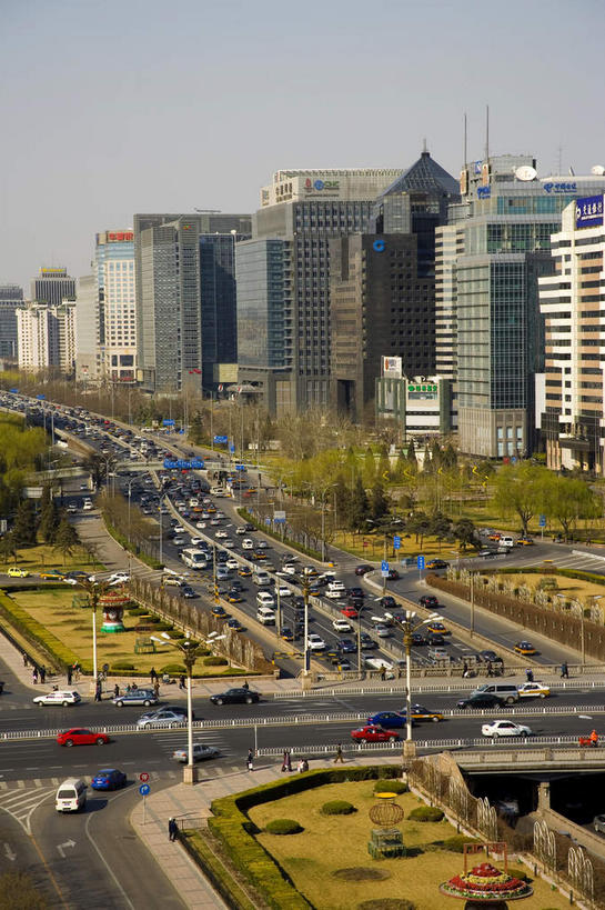 无人,家,高楼大厦,竖图,室外,白天,正面,旅游,度假,股票,植物,窗户,落地窗,标志建筑,大桥,大厦,道路,地标,建筑,路,摩天大楼,桥梁,公路,汽车,北京,中国,亚洲,一排,许多,整齐,并列,并排,房屋,屋子,乌云,云,阴天,云朵,高架,桥,分界线,停车线,交通,首都,很多,云彩,娱乐,建设,楼房,玻璃窗,住宅,车,树,树木,排列,绿色,天空,自然,交通工具,轿车,天,享受,休闲,旅游胜地,放松,生长,成长,车行道,车行道分界线,证券交易所,交易,昏暗,阴沉,队列,交易所,载具,标线,平行,证券所,高架桥,玻璃幕墙,贸易,东亚,车行线,高架道路,跨线桥,中华人民共和国,北京市,京,北平,华北地区,马路,彩图,房子,大楼,高层建筑,高楼,摩天楼,金融街,股票交易所,北京二环路,北京金融街,二环路,西二环,中国证券大厦