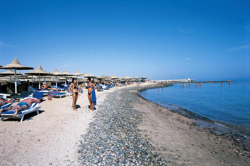 西方人,站,坐,躺,横图,室外,白天,正面,泳装,比基尼,旅游,度假,海浪,海洋,美景,沙滩,城市,椅子,欧洲,非洲,埃及,黑人,欧洲人,一排,许多,行人,游客,游人,阴影,整齐,光线,伞,沙子,影子,雨伞,躺椅,海岸,景观,浪花,云,云朵,沙地,很多,许多人,云彩,光脚,娱乐,阳伞,裸露,路人,旅客,排列,蓝色,白云,蓝天,天空,阳光,自然,海水,天,趴着,站着,一群人,享受,休闲,赤脚,景色,放松,晴朗,赤裸,沙滩椅,队列,自然风光,裸,海景,阿拉伯埃及共和国,金字塔之国,棉花之国,阿非利加洲,红海,红海省,过客,卧着,男人,男性,年轻男性,年轻女性,女人,女性,非洲人,大海,风浪,海,海水的波动,海滩,近岸浪,涌浪,晴空,趴,躺着,卧,站立,坐着,彩图,全身,三点式,泳衣