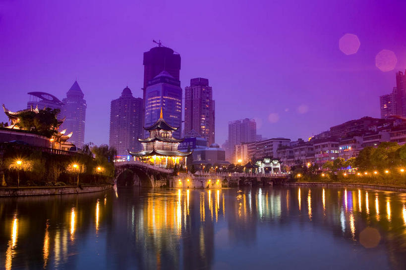 无人,家,高楼大厦,横图,彩色,室外,夜晚,正面,度假,河流,美景,水,植物,城市风光,城市,大厦,建筑,摩天大楼,霓虹灯,夜景,中国,亚洲,阴影,光线,影子,房屋,屋子,河水,景观,水流,灯光,七彩,娱乐,光源,楼房,霓虹,住宅,灯,树,树木,绿色,倒影,自然,享受,休闲,景色,放松,生长,成长,倒映,照明设备,东亚,贵州,贵州省,贵阳,中华人民共和国,省会,黔,西南地区,贵阳市,氖灯,反照,彩图,房子,大楼,高层建筑,高楼,摩天楼