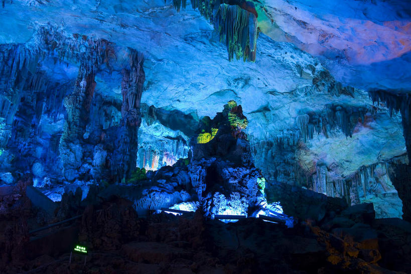 无人,横图,室内,白天,正面,旅游,度假,石头,美景,桂林,中国,亚洲,纹路,纹理,洞,景观,娱乐,粉色,蓝色,自然,享受,休闲,景色,放松,洞穴,广西,自然风光,东亚,钟乳石,穴,石钟乳,广西壮族自治区,肌理,中华人民共和国,桂林市,桂,华南地区,石块,岩石,彩图,芦笛岩