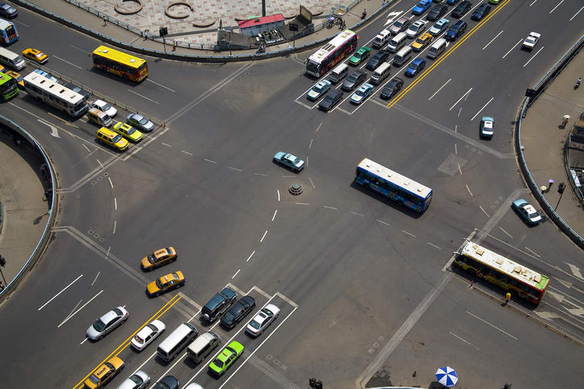 无人,横图,俯视,航拍,室外,白天,度假,美景,城市风光,城市,道路,路,公路,汽车,中国,亚洲,一排,许多,阴影,曲折,弯曲,整齐,并列,并排,光线,影子,景观,分界线,停车线,交通,很多,娱乐,车,排列,阳光,交通工具,轿车,享受,休闲,景色,放松,蜿蜒,车行道,车行道分界线,鸟瞰,队列,载具,标线,平行,东亚,车行线,湖南,湖南省,中华人民共和国,省会,华中地区,长沙,长沙市,湘,马路,彩图,高角度拍摄,芙蓉区,贺龙体育场,湖南省劳动人民体育场