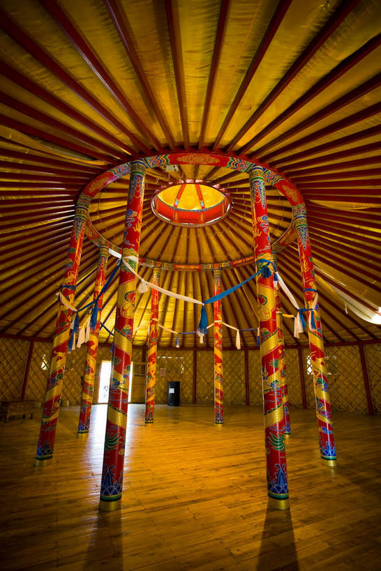 无人,竖图,室内,白天,仰视,旅游,度假,绘画,名胜古迹,天花板,标志建筑,地标,建筑,雕塑,昆明,中国,亚洲,遗迹,艺术,装饰,环绕,围绕,纹路,雕刻,雕像,浮雕,纹理,柱子,墙,环抱,古迹,文化,文物,娱乐,建设,古建筑,云南,墙壁,墙面,工艺品,享受,休闲,旅游胜地,放松,纪念,美术,主题,陈列,昆明市,古文明,东亚,云南省,肌理,中华人民共和国,省会,西南地区,功能,美学,滇,萦绕,画画,彩图,低角度拍摄,云南民族村