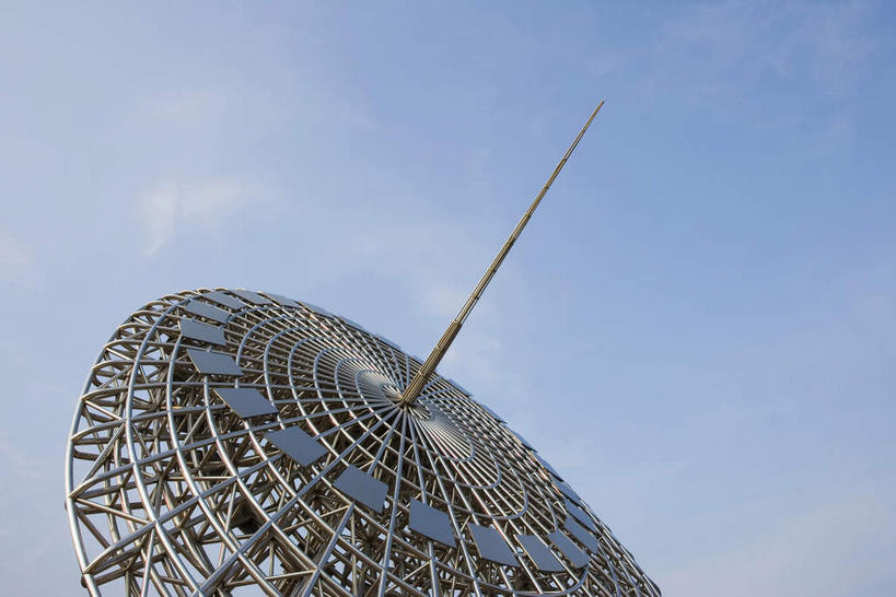 无人,横图,室外,白天,仰视,旅游,度假,标志建筑,地标,建筑,金属制品,雕塑,上海,中国,亚洲,阴影,艺术,装饰,时间,光线,金属,雕刻,雕像,影子,云,云朵,计时,云彩,娱乐,建设,浦东,一个,蓝色,白云,蓝天,天空,阳光,工艺品,天,享受,休闲,旅游胜地,放松,晴朗,单个,纪念,美术,申,准确,主题,精准,陈列,浦东新区,世纪大道,世纪广场,日晷,东亚,上海市,中华人民共和国,沪,华东地区,功能,美学,日规,晴空,彩图,低角度拍摄,上海世纪广场,东方之光