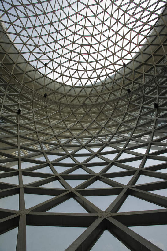 无人,竖图,室内,白天,仰视,旅游,度假,技术,窗户,标志建筑,地标,建筑,上海,中国,亚洲,许多,阴影,研究,反射,科学,纹路,纹理,影子,墙,很多,教育,娱乐,建设,浦东,玻璃窗,墙壁,墙面,享受,休闲,旅游胜地,放松,上海科技馆,庞大,展览,复杂,申,欣赏,科技馆,陈列,浦东新区,世纪大道,东亚,上海市,肌理,中华人民共和国,沪,华东地区,繁杂,彩图,低角度拍摄,科学技术馆