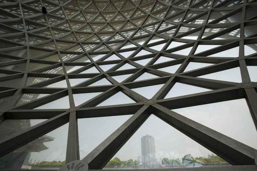 无人,横图,室外,白天,仰视,旅游,度假,技术,窗户,落地窗,标志建筑,地标,建筑,上海,中国,亚洲,一排,许多,研究,整齐,并列,并排,科学,很多,教育,娱乐,建设,浦东,玻璃窗,排列,享受,休闲,旅游胜地,放松,上海科技馆,展览,申,队列,欣赏,科技馆,平行,陈列,玻璃幕墙,浦东新区,世纪大道,东亚,上海市,中华人民共和国,沪,华东地区,彩图,低角度拍摄,科学技术馆