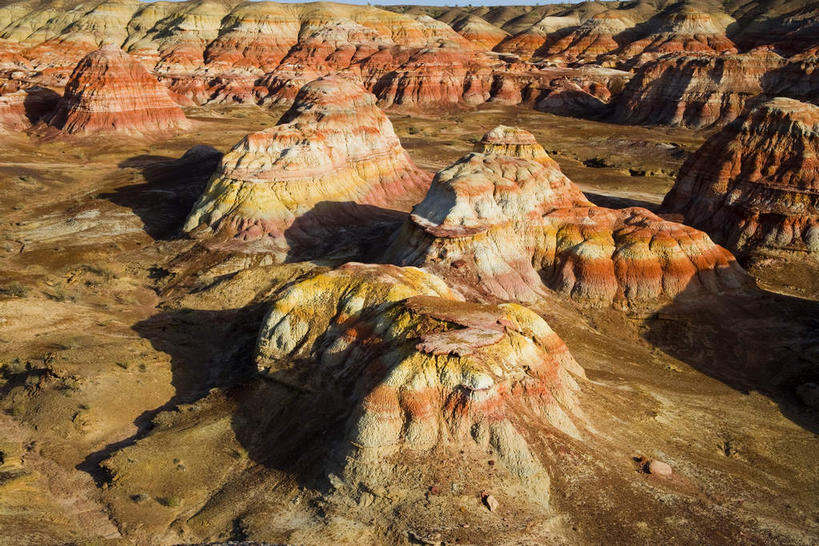 无人,横图,俯视,室外,白天,旅游,度假,石头,美景,山,山脉,峡谷,中国,亚洲,阴影,光线,纹路,石子,纹理,影子,景观,山峰,悬崖,山谷,山峦,娱乐,阳光,自然,群山,享受,休闲,景色,放松,岩层,自然风光,东亚,新疆,肌理,中华人民共和国,绝壁,新疆维吾尔自治区,西北地区,石块,岩石,彩图,高角度拍摄,准噶尔,准噶尔盆地,新,五彩湾,准噶尔盆地五彩城