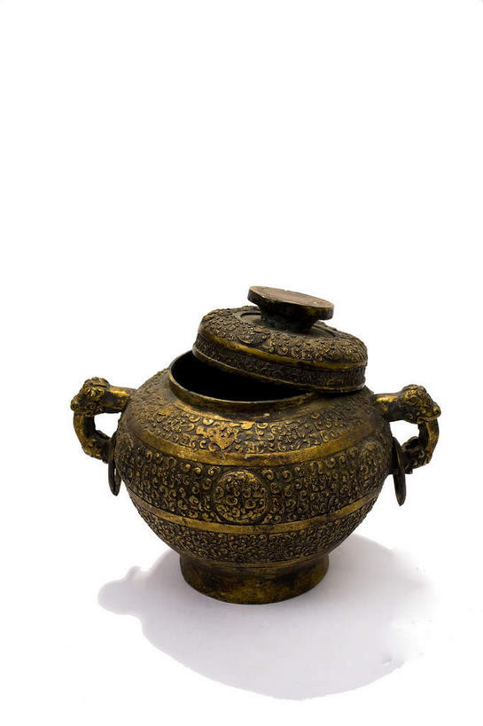 无人,竖图,室内,特写,白天,白色背景,正面,静物,金属制品,雕塑,阴影,艺术,装饰,反射,金属,雕刻,雕像,影子,古典,文化,文物,一个,工艺品,摄影,影棚,单个,古董,纪念,美术,古物,摄影棚,主题,陈列,古玩,青铜,功能,美学,青铜器,彩图,影棚拍摄,拍摄,青铜制品,楚高罍,容酒器,战国楚高罍