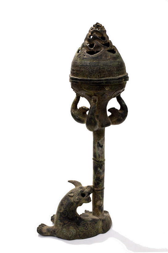 无人,竖图,室内,特写,白天,白色背景,正面,静物,金属制品,照明,金属,灯光,灯,一个,灯具,摄影,影棚,单个,照亮,照明设备,摄影棚,油灯,青铜,青铜器,彩图,影棚拍摄,拍摄,青铜制品