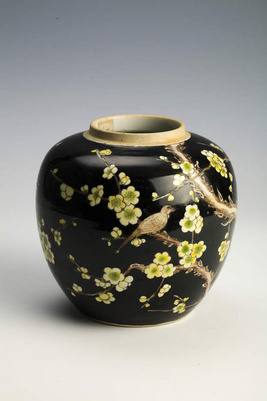 无人,竖图,俯视,室内,特写,白天,绘画,静物,灰色背景,艺术,纹路,罐子,纹理,陶瓷,陶瓷制品,古典,文化,一个,瓶子,工艺品,品味,摄影,影棚,单个,美术,高雅,摄影棚,国画,水墨画,肌理,美学,水墨,彩图,高角度拍摄,影棚拍摄,拍摄,中国画