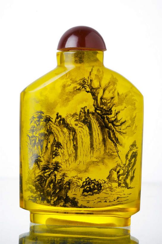 无人,竖图,室内,特写,白天,白色背景,正面,绘画,静物,艺术,纹路,壶,纹理,古典,文化,一个,黄色,容器,工艺品,品味,摄影,影棚,单个,储藏,美术,高雅,储存,摄影棚,国画,水墨画,鼻烟壶,肌理,美学,水墨,彩图,影棚拍摄,拍摄,贮存,中国画