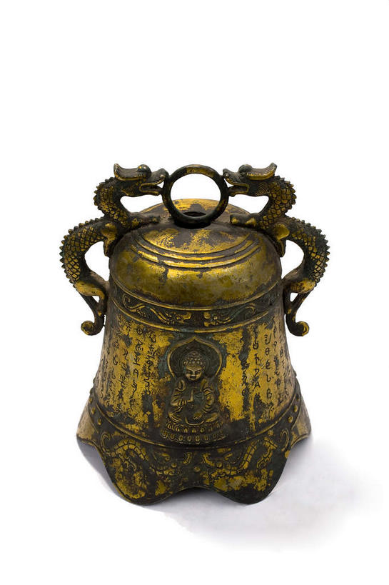 无人,竖图,俯视,室内,特写,白天,白色背景,静物,金属制品,纹路,金属,纹理,祈愿,一个,摄影,影棚,单个,祈求,信号,摄影棚,报时,肌理,青铜,召集,青铜器,鸣钟,钟,彩图,高角度拍摄,影棚拍摄,拍摄,青铜制品