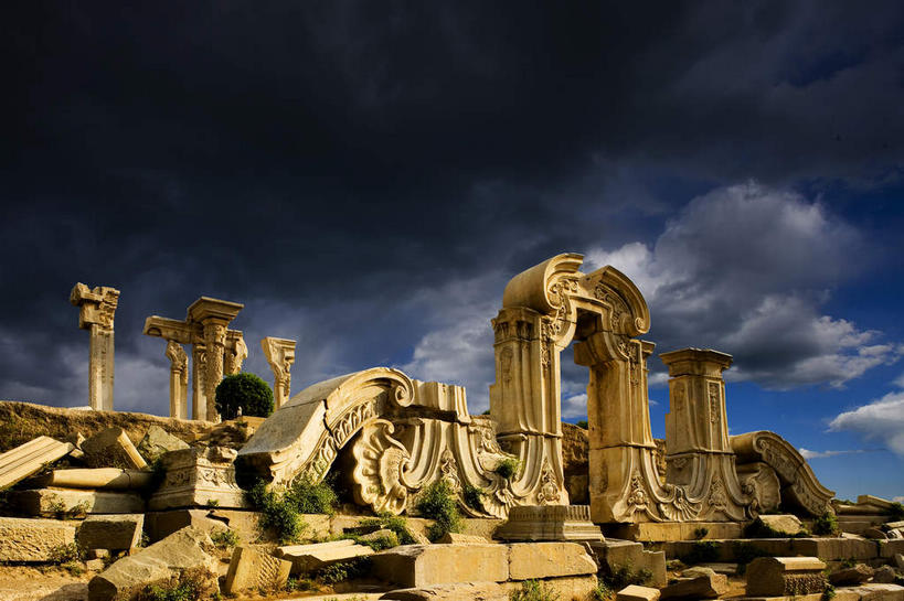 无人,公园,横图,室外,白天,仰视,旅游,度假,名胜古迹,标志建筑,地标,建筑,北京,圆明园,中国,亚洲,破旧,遗迹,陈旧,柱子,乌云,云,阴天,云朵,首都,云彩,古迹,文物,娱乐,建设,古建筑,废墟,天空,天,享受,休闲,旅游胜地,放松,昏暗,阴沉,残破,古文明,东亚,海淀区,中华人民共和国,北京市,京,北平,华北地区,彩图,低角度拍摄,圆明园遗址,圆明园遗址公园