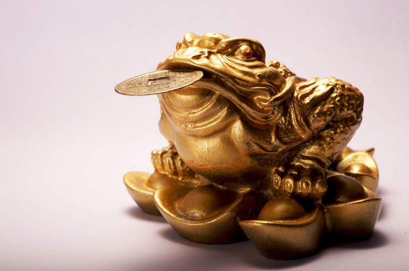 无人,横图,室内,特写,白天,正面,钱,蟾蜍,野生动物,静物,雕塑,咬,阴影,艺术,装饰,反射,雕刻,雕像,钱币,影子,历史,文化,一只,动物,工艺品,金色,金融,摄影,金元宝,活泼,影棚,经济,纪念,美术,吉祥,咬着,摄影棚,主题,流通,陈列,贸易,铜钱,一尊,功能,美学,招财,蟾,货币,金币,现金,硬币,癞蛤蟆,蛤蟆,彩图,全身,影棚拍摄,拍摄,古钱币,元宝,致富,金蟾,三足金蟾