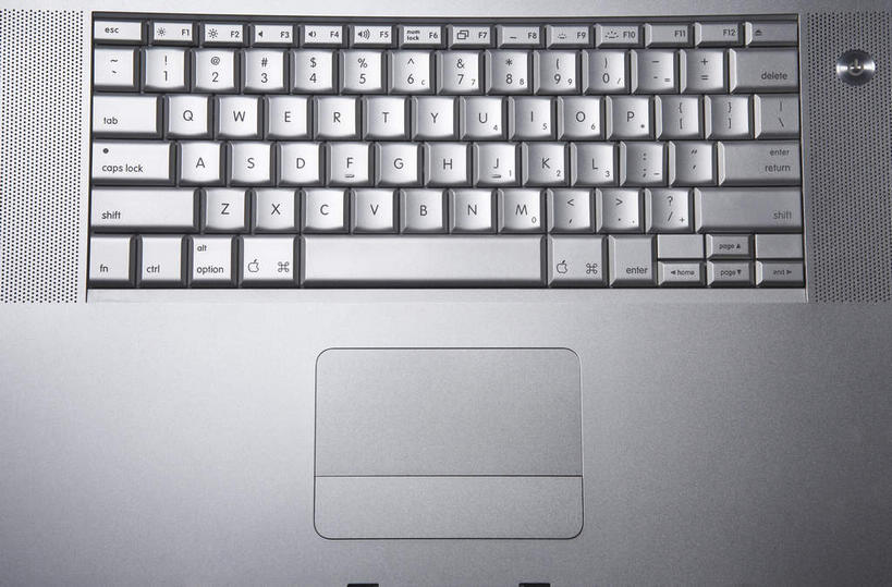 无人,横图,俯视,室内,特写,白天,电脑,笔记本电脑,键盘,静物,灰色背景,网络,输入设备,通讯设备,摄影,影棚,一台,无线,摄影棚,通信设备,无线网络,无线上网,便携式电脑,电脑键盘,手提电脑,彩图,高角度拍摄,影棚拍摄,拍摄