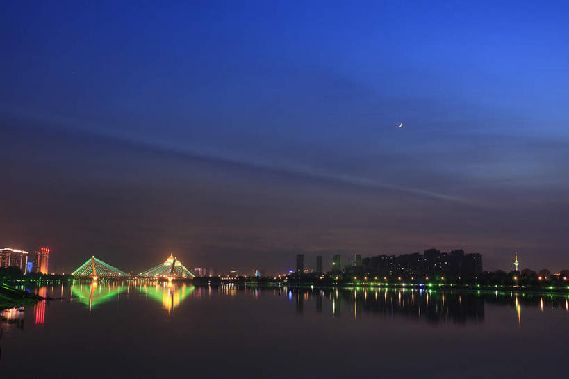 无人,家,横图,室外,白天,正面,度假,河流,美景,日落,水,城市风光,城市,大桥,桥梁,中国,亚洲,房屋,屋子,河水,景观,水流,晚霞,霞光,落日,公寓,斜拉桥,桥,娱乐,洋房,楼房,住宅,蓝色,倒影,蓝天,天空,黄昏,天,享受,休闲,景色,彩霞,放松,倒映,东亚,辽宁,辽宁省,沈阳,中华人民共和国,省会,沈阳市,辽,东北地区,夕照,反照,薄暮,斜张桥,夕阳,彩图,傍晚,房子,斜阳,东北,中国东北地区,东北三省,东三省,富民桥,浑河