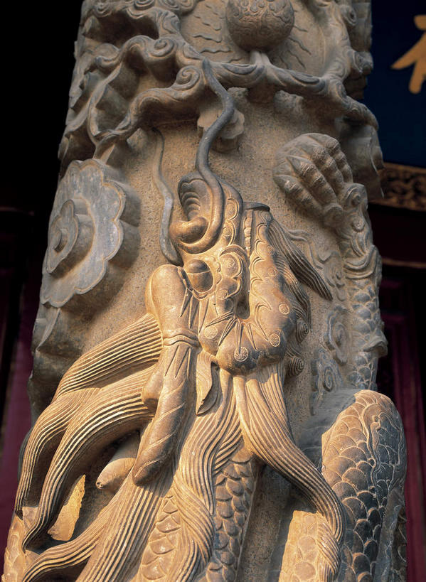 无人,宫殿,竖图,室外,白天,仰视,旅游,度假,绘画,名胜古迹,标志建筑,地标,建筑,雕塑,孔庙,中国,亚洲,遗迹,艺术,装饰,雕刻,雕像,浮雕,柱子,古迹,文化,文物,娱乐,建设,古建筑,山东,工艺品,享受,休闲,旅游胜地,放松,纪念,美术,宫廷,主题,陈列,古文明,东亚,曲阜,曲阜市,山东省,中华人民共和国,华东地区,功能,美学,鲁,王宫,画画,彩图,低角度拍摄,皇宫,本庙,浅浮雕