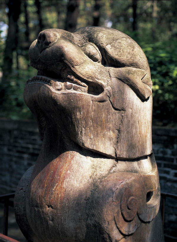 无人,竖图,室外,白天,正面,旅游,度假,名胜古迹,树林,植物,标志建筑,地标,建筑,雕塑,孔庙,中国,亚洲,阴影,遗迹,艺术,装饰,光线,雕刻,雕像,影子,古迹,文物,娱乐,建设,古建筑,山东,石雕,树,树木,一个,绿色,阳光,自然,工艺品,享受,休闲,旅游胜地,放松,生长,单个,成长,纪念,美术,主题,陈列,古文明,东亚,曲阜,曲阜市,山东省,中华人民共和国,华东地区,功能,美学,鲁,彩图,本庙