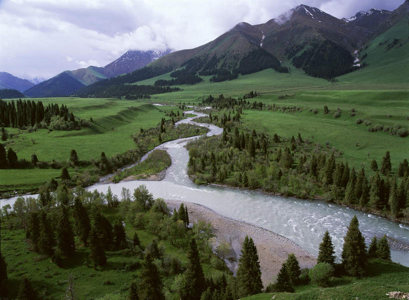 无人,横图,室外,白天,正面,旅游,度假,草地,草坪,河流,美景,山,山脉,水,植物,中国,亚洲,阴影,曲折,弯曲,光线,影子,河水,景观,山峰,水流,云,云朵,山峦,云彩,娱乐,草,树,树木,蓝色,绿色,白云,蓝天,天空,阳光,自然,群山,天,享受,休闲,景色,放松,蜿蜒,生长,晴朗,成长,自然风光,东亚,新疆,克拉玛依,中华人民共和国,新疆维吾尔自治区,西北地区,克拉玛依市,晴空,彩图,准噶尔,准噶尔盆地,新,独山子区,玛依套