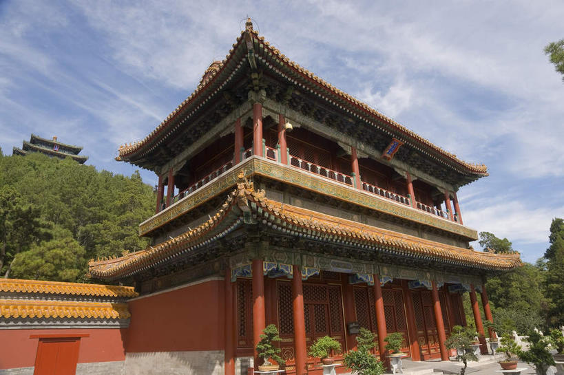 无人,公园,栏杆,横图,室外,白天,仰视,度假,美景,树林,植物,城市风光,城市,北京,中国,亚洲,阴影,光线,瓦片,影子,柱子,墙,屋檐,景观,云,云朵,围栏,首都,云彩,娱乐,景山公园,护栏,檐,墙壁,墙面,树,树木,蓝色,绿色,白云,蓝天,天空,阳光,自然,天,享受,休闲,景色,放松,生长,晴朗,成长,东亚,中华人民共和国,北京市,京,北平,华北地区,西城区,晴空,彩图,低角度拍摄,煤山,飞檐