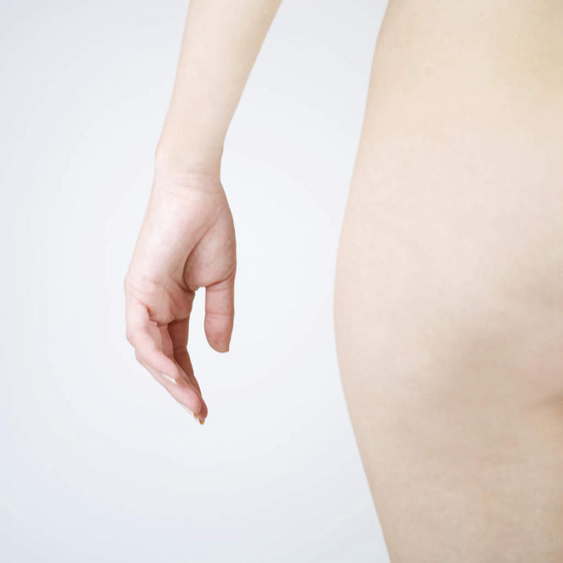 西方人,手,臀部,一个人,站,方图,室内,特写,白天,白色背景,欧洲,欧洲人,仅一个年轻女性,仅一个女性,仅一个人,裸露,背面,站着,手部,摄影,影棚,臀,单手,裸,年轻女性,女人,女性,白种人,站立,半身,彩图,影棚拍摄,拍摄