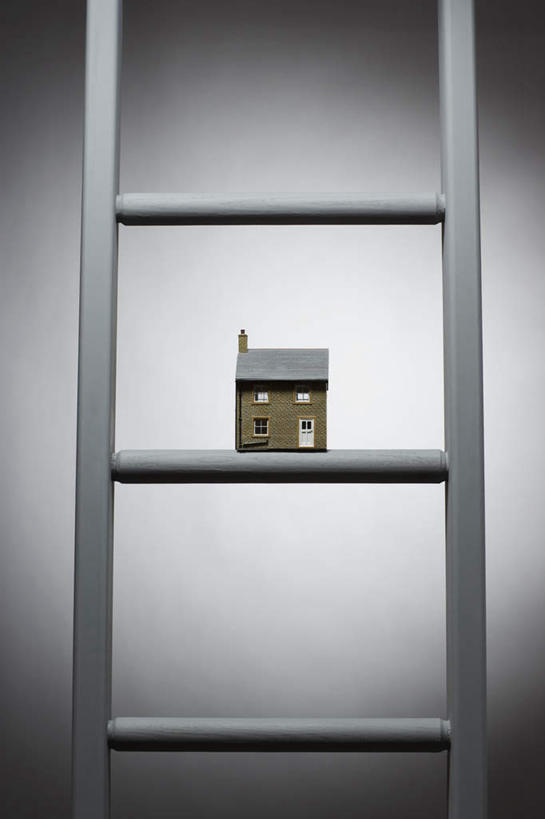 无人,攀登,竖图,室内,特写,白天,正面,静物,阴影,灰色背景,立体,反射,空间,梯子,影子,阶梯,木梯,模型,爬,规划,摄影,影棚,上升,一栋,登高,直观,建筑模型,建筑设计,设计,攀爬,彩图,影棚拍摄,拍摄