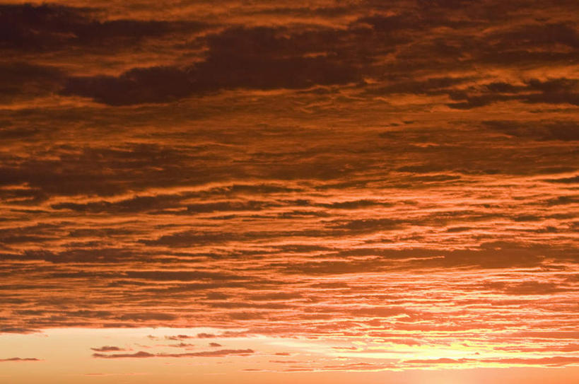 无人,横图,室外,白天,仰视,旅游,度假,美景,日落,太阳,西班牙,欧洲,阴影,光线,影子,景观,晚霞,霞光,云,云朵,落日,云彩,娱乐,白云,阳光,自然,黄昏,享受,休闲,景色,彩霞,放松,南欧,自然风光,马略卡岛,西班牙王国,夕照,巴利阿里群岛,马略卡,夕阳,彩图,低角度拍摄,斜阳