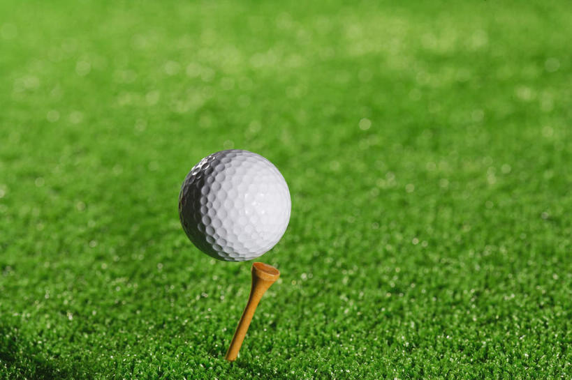 无人,横图,白天,正面,运动服,飞翔,服装,飞行,高尔夫,高尔夫球,球场,翱翔,飞,高尔夫球场,一个,衣服,服饰,单个,高尔夫球杆,衣着,穿着,绿茵场,高尔夫运动,高尔夫球具,衣饰,彩图,运动装